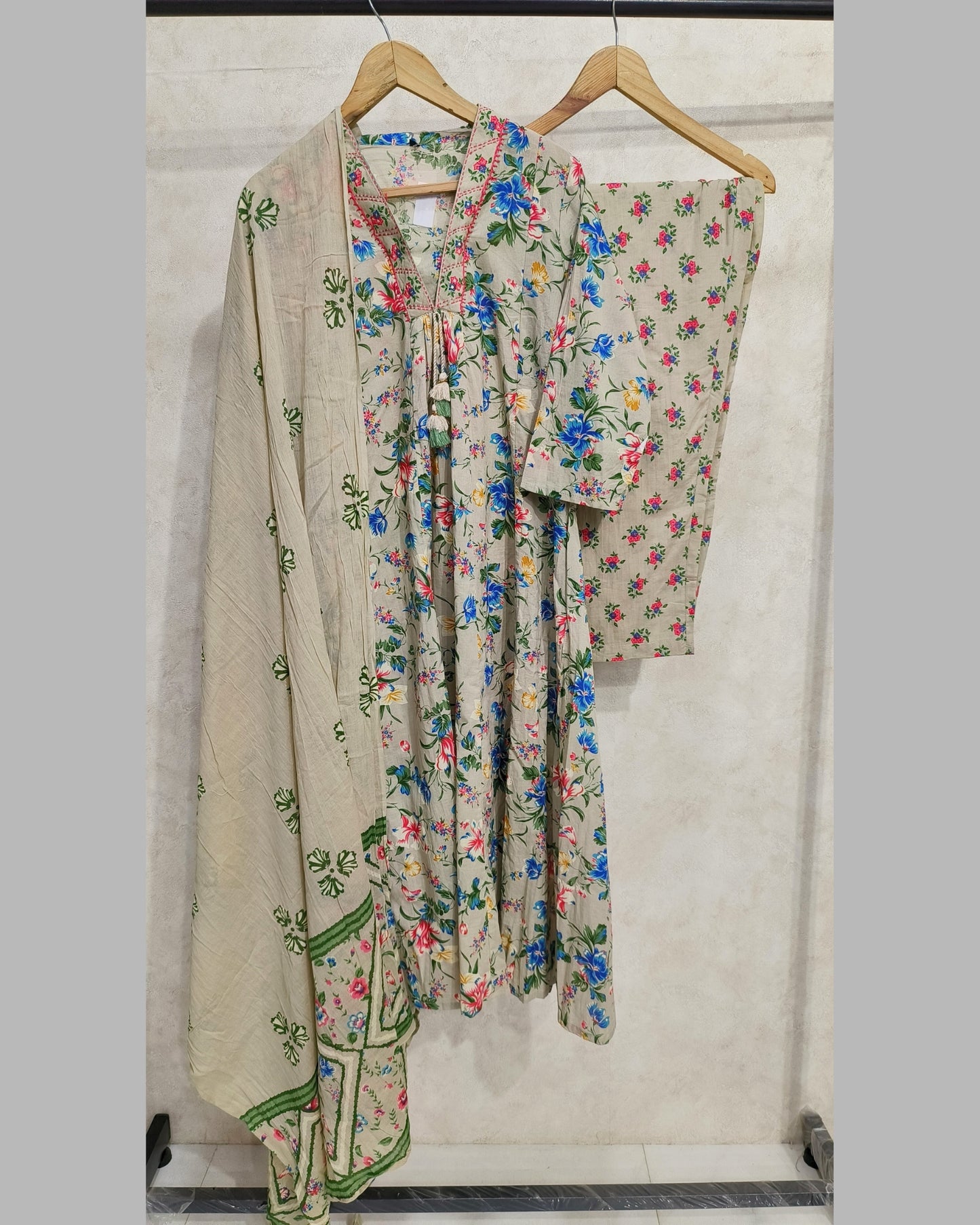 Ivory White Floral Printed Cotton Kurta Set