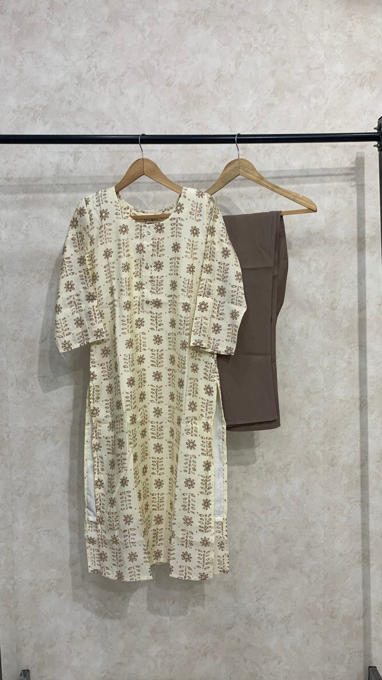 IVORY MUSLIN KURTA SET